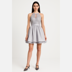 ANETA Gr� kjole med blonde overdel og lagdelt sk�rt