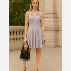 ANTAL Elegant gr� kjole med broderiet mesh