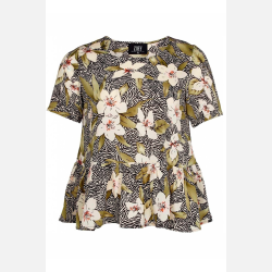 ALANA Plus size bluse i blomster print � feminin og let fra Jollyyoung.dk