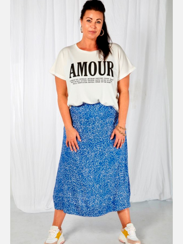 AUBREY Plus size T-shirt med tekstprint � casual og cool fra Jollyyoung.dk