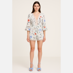 CHIARA Lysebl� playsuit i blomsterprint � Elegant og sommerlig fra Jollyyoung.dk