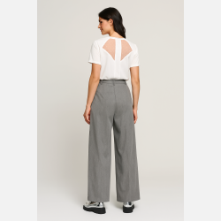 CORIETE Hvid bluse med blonder � Feminin elegance fra Jollyyoung.dk