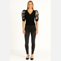 DASTER Sort striktr�je med blonde �rmer