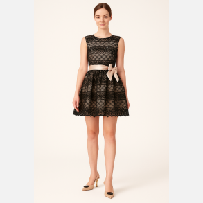 ESTERA Kort sort blondekjole med sl�jfe � Elegant fra Jollyyoung.dk