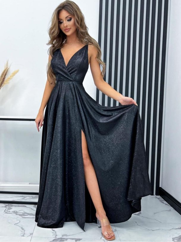 ILONA Elegant sort maxi-kjole med glimmer og slids