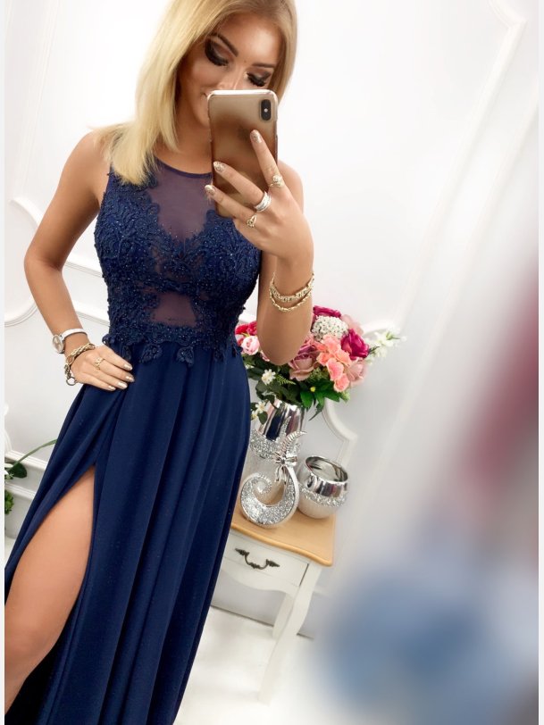 IVETTE Lang kjole i navybl� � eksklusiv festkjole med sten og broderier