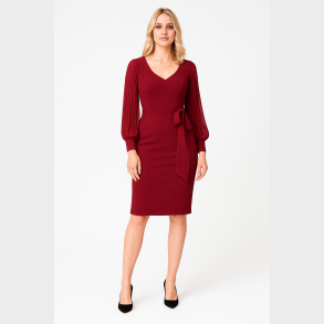 LORISA Bordeaux midi kjole med ballon�rmer og taljeb�nd � Elegant fra Jollyyoung.dk