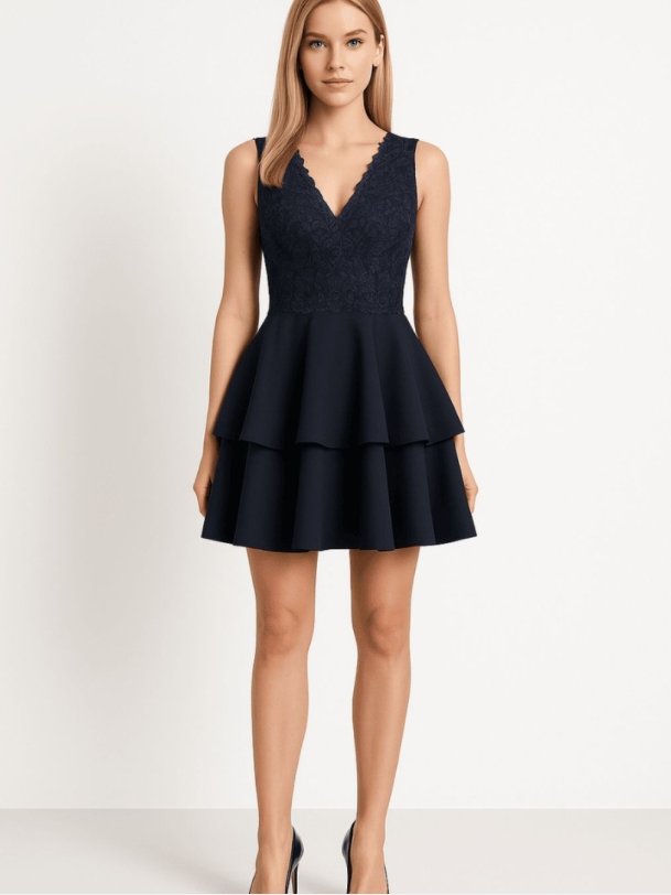 MERY Elegant navy kjole med blondeoverdel og sk�rt i to lag