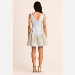 MOLLI Kort mint kjole med dekorativ nederdel � stilfuld festkjole fra Jollyyoung.dk