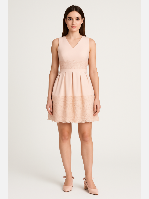 NORIS 2 Kort rosa blondekjole med sl�jfe bagp� � romantisk festlook fra Jollyyoung.dk