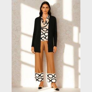 POPPY klassisk sort cardigan med lommer � tidl�s strik til hverdagskomfort