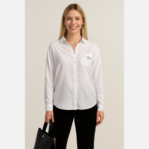 RICI Hvid skjorte � Klassisk komfort med moderne twist fra Jollyyoung.dk