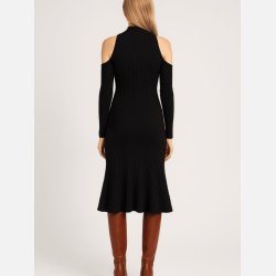 SANTANA elegant sort kjole med off-shoulder detaljer