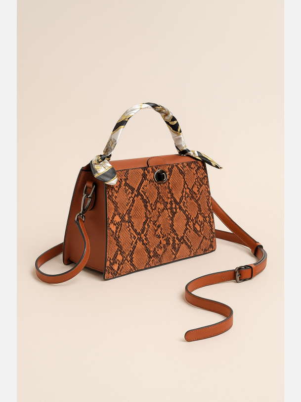 SANDRA Brun h�ndtaske i imiteret slangeskind med t�rkl�dehank