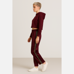 TABIA 2 Bukser i bordeaux farve med striber i siden
