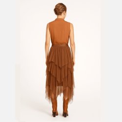 VALORA 2 elegant tank top i brun farve � bl�dt fald og tidl�st, feminint design