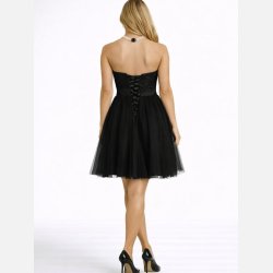 Elegant sort festkjole med tyl og feminin silhuet � Alabama kjole til fest og s�rlige anledninger