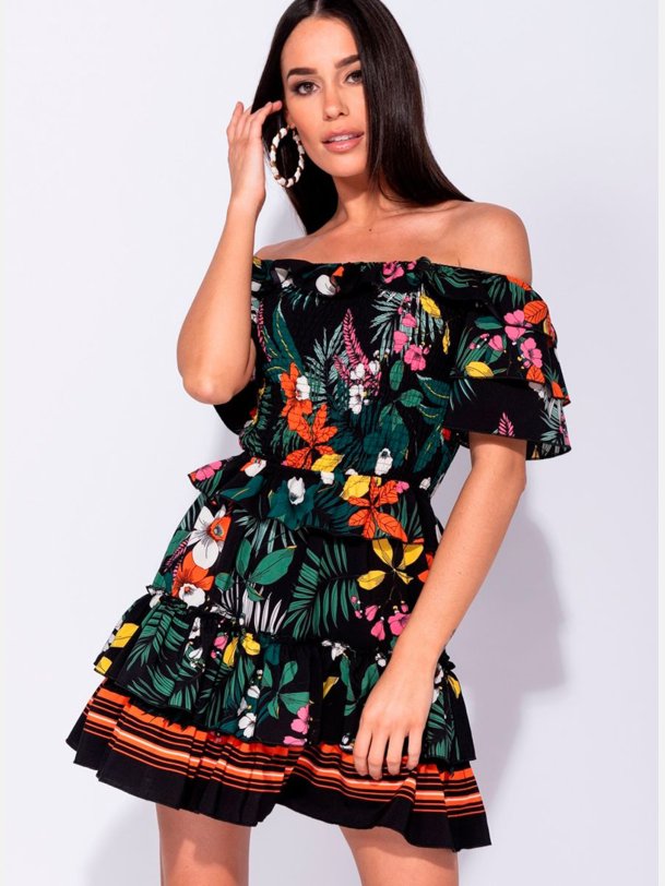 VANESA Kort off-shoulder kjole med blomsterprint og fl�ser